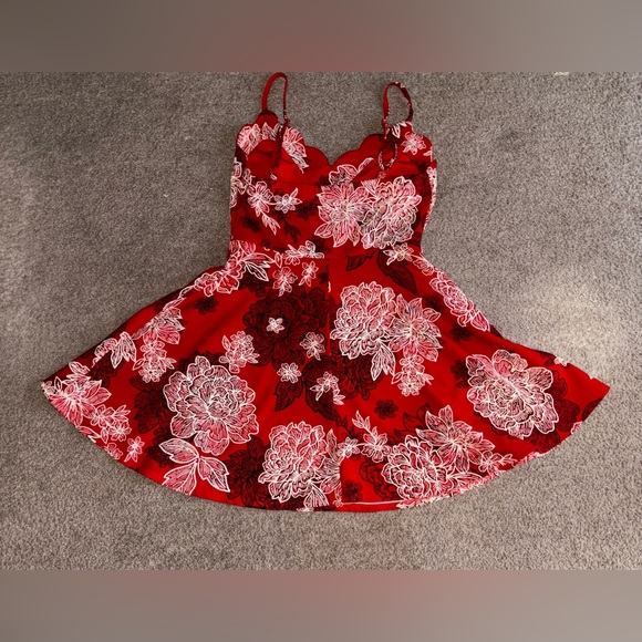 Mini Red Floral Dress - Picture 3 of 3